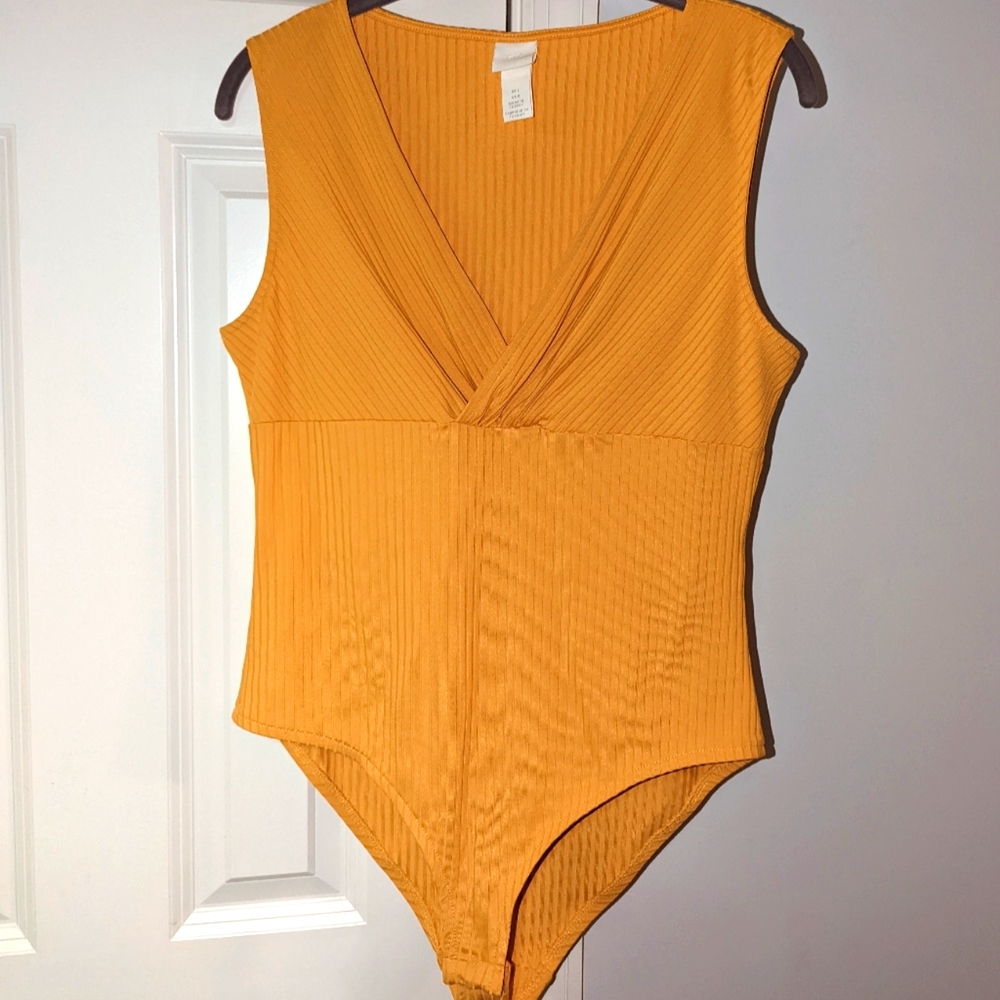 H&M mustard yellow bodysuit large
